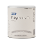 Ein minimaler weißer Kanister mit der Aufschrift medigevity - medi Magnesium Komplex zeigt schwarzen Text, kleine Symbole und deutsche Beschreibungen, die darauf hinweisen, dass es sich um ein pulverförmiges Magnesium-Nahrungsergänzungsmittel mit mehreren Formen von Magnesium handelt.